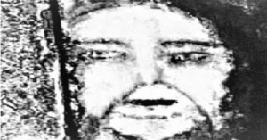 'La Pava' fue la primera y más famosa de las "Caras de Bélmez", aparecida el 23 de agosto de 1971 en la cocina de María Gómez Cámara en Bélmez de la Moraleda (Jaén)
