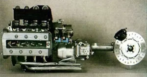 Mas de 20 sensores fueron integrados en los cilindros y en la culata del motor para controlar la inyección electrónica del combustible del motor que trasladaban a los técnicos cual era la situación real del motor en cada momento, mostrando datos de lubricación, temperatura, desgastes, mejorando asi su rendimiento.