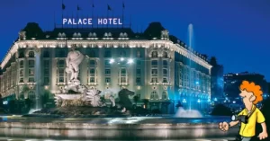 Luminoso indultado que anuncia al centenario hotel Palace.