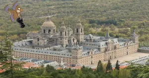 El Monasterio de San Lorenzo de El Escorial fue promovido por Felipe II, entre otras razones, para conmemorar su victoria en la batalla de San Quintín, el 10 de agosto de 1557, festividad de San Lorenzo. Recuerda la forma de una parrilla, por lo que tradicionalmente se ha afirmado que se escogió esta traza en honor a San Lorenzo, martirizado en Roma en una parrilla, ya que el 10 de agosto de 1557, día de la festividad del santo, tuvo lugar la batalla de San Quintín.