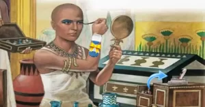 La imagen muestra a una egipcia acicalándose para ir a una fiesta, vistiendo un modelo exclusivo de reloj de arena (indicado por la flecha el reloj de sol que usa por el día).