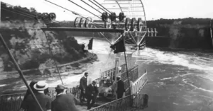 A la inauguración, el día día 8 de agosto de 1916, acudió el propio Torres Quevedo, representantes de la empresa española que construyó el teleférico (Niagara Spanish Aerocar Company), así como diversas autoridades de España y Canadá.